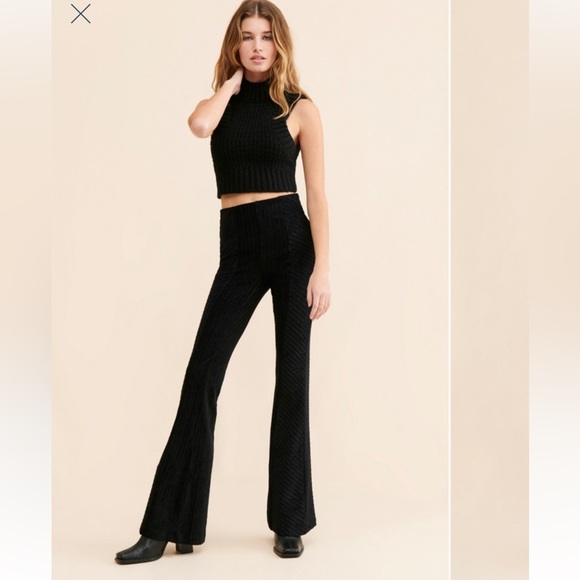 Free People Slim Pull On Velvet Flare Pants Black - Picture 1 of 14